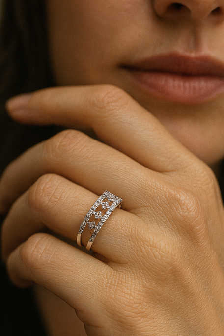 a lady wearing silver ring