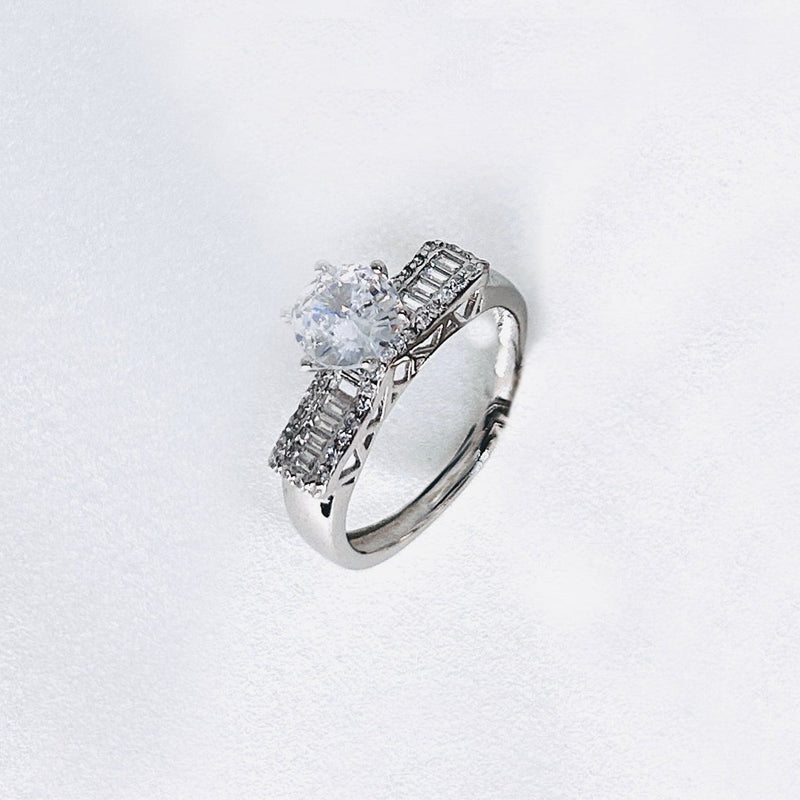 Sterling Silver Queen style  Solitaire Ring