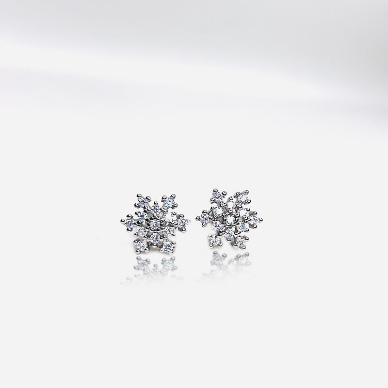 Silver CZ Stone With Flower Shape  top