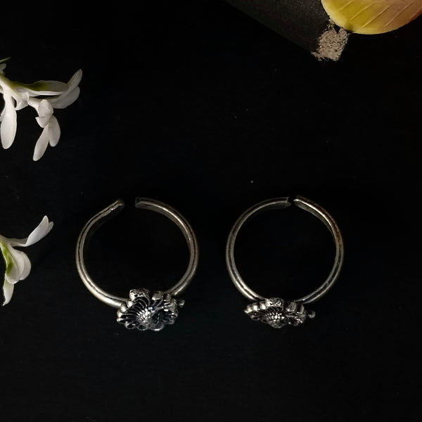 92.5 Sterling Silver Handcrafted Peacock Motif Toe Rings (Bichhiya)