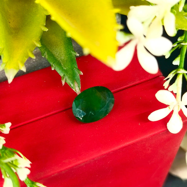 Natural Green Emerald Oval-Cut Loose Gemstone