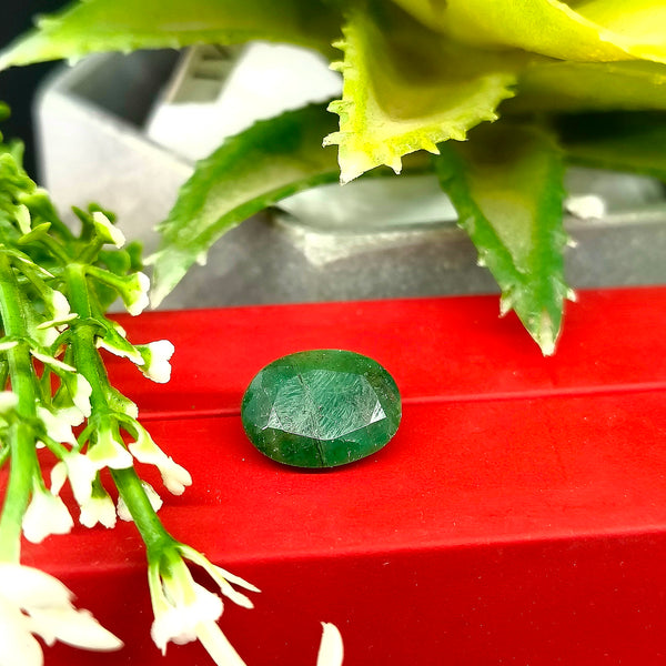 Natural Green Emerald Oval-Cut Loose Gemstone