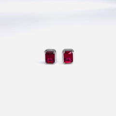 Silver Ruby solitaire Top