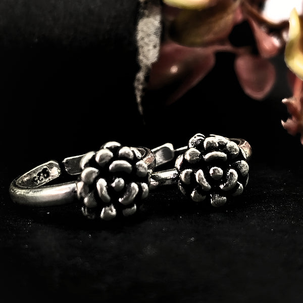 92.5 Sterling Silver Oxidized Rose Bloom Toe Rings (Bichhiya)